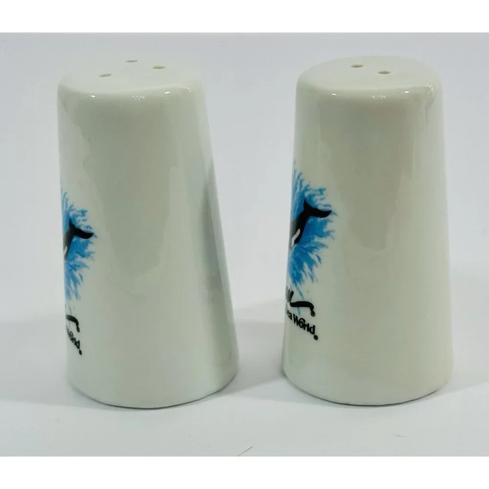 Sea World Amusement Park Shamu Killer Whale Salt & Pepper Shakers Ceramic Vtg - Picture 6 of 8